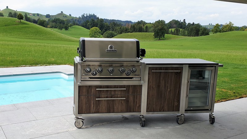 Burnout BBQ Kitchen fahrbar - grillen wo es Spass macht!