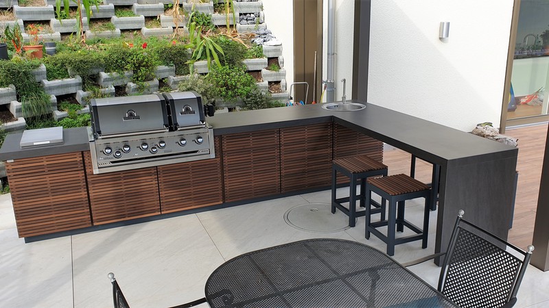 CUBIC Outdoor-Küche mit BroilKing Gasgrill und Barelement