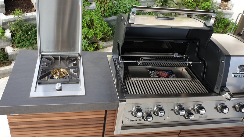 BoilKing Imperail 690 XL und BeefEater WOK-Seitenbrenner