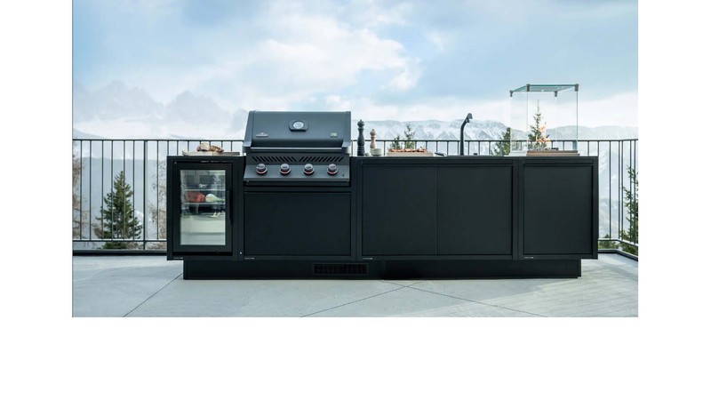 BurnOut Lux Outdoorküche mit Napoleon Gasgrill